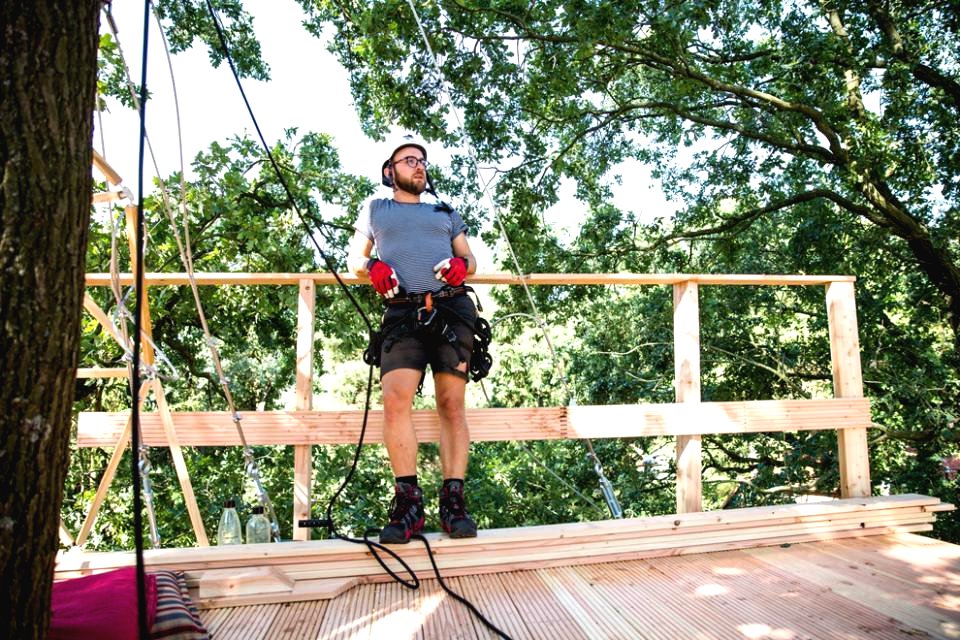 Оригинальный домик на дереве - фото 16