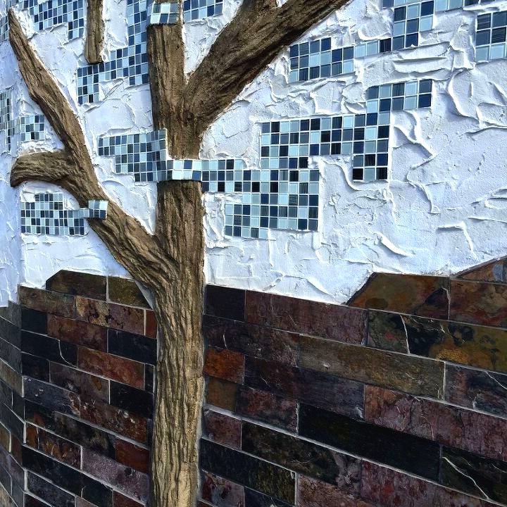 Оригинальная мозаика на бетонном заборе - фото 7