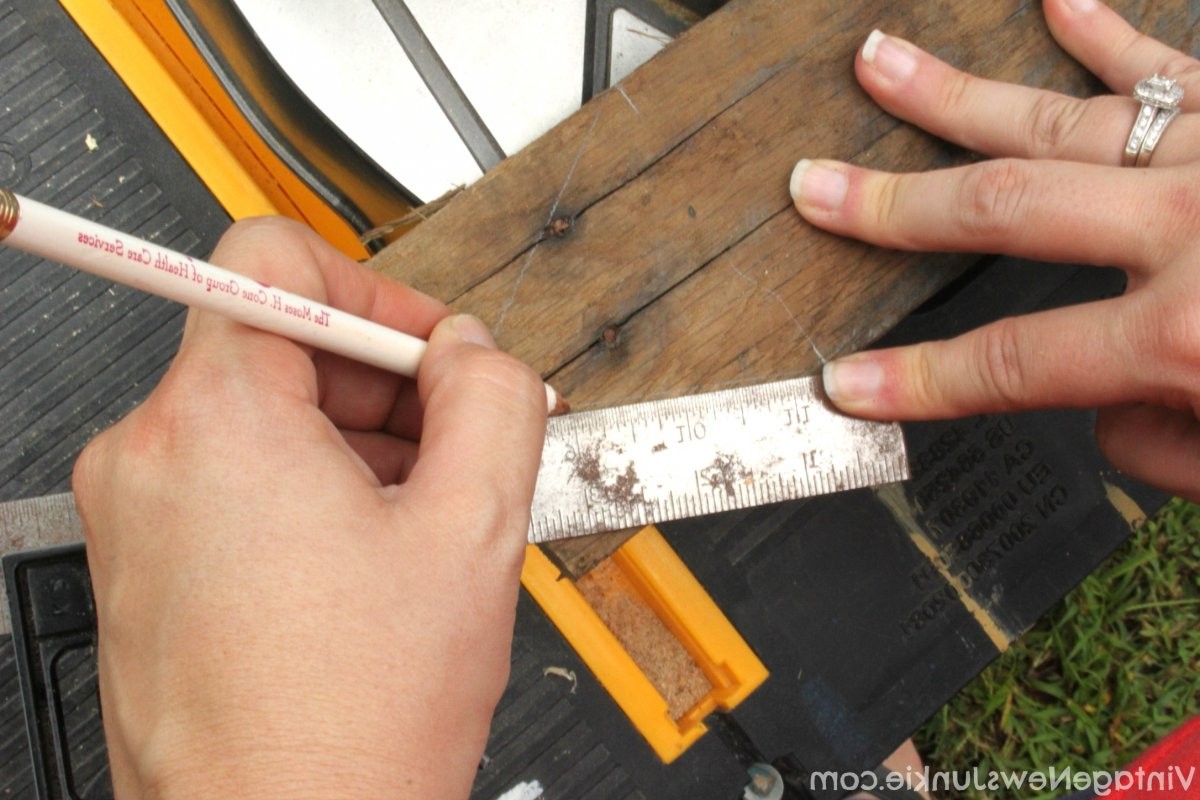 Мини-забор из старого поддона - фото 5