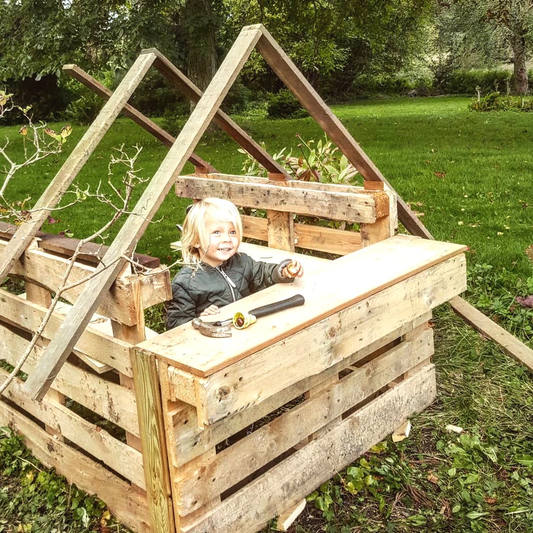 Какой может быть детская площадка на даче? - фото 5