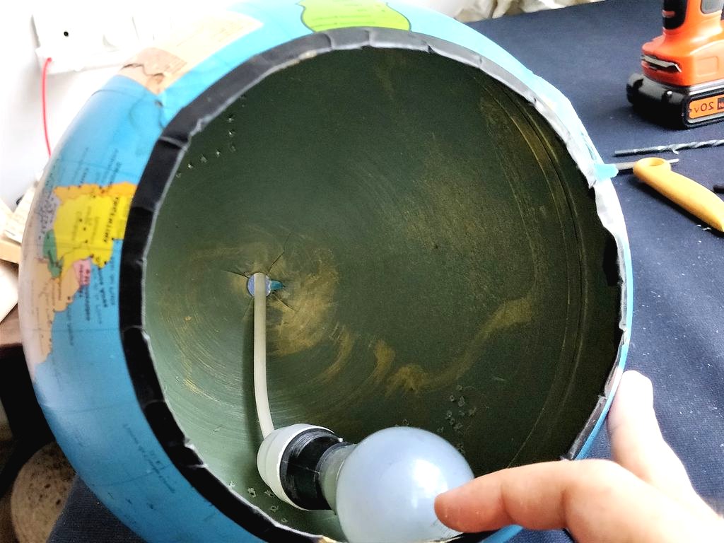 Подвесная лампа из глобуса - фото 9