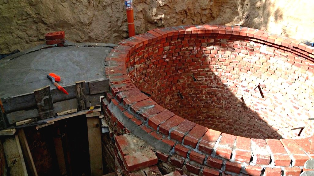 Необычный погреб из кирпича в 7 кв. м - фото 13