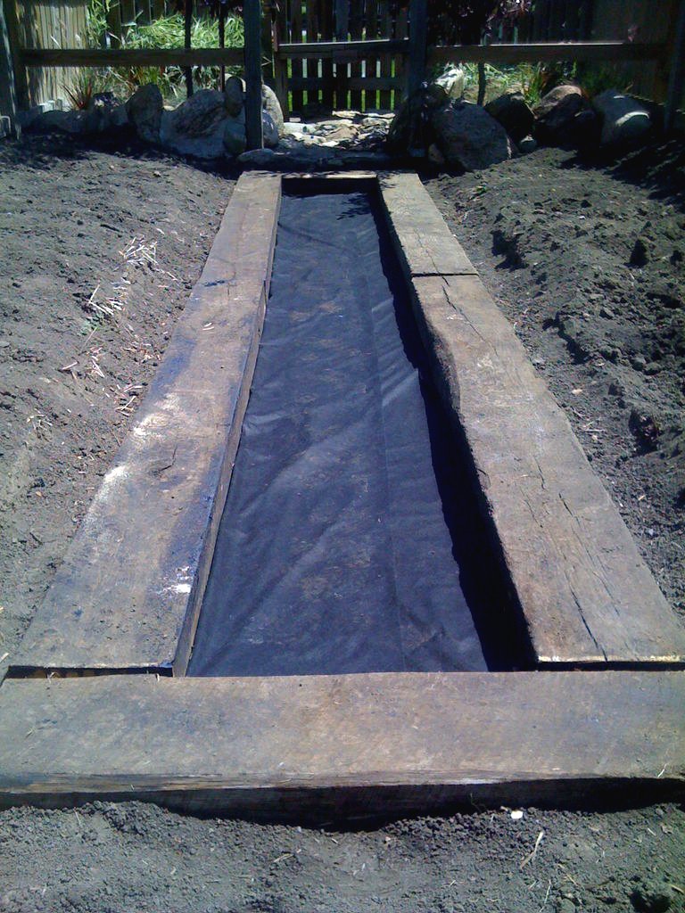 Садовая дорожка из кирпичей - фото 8