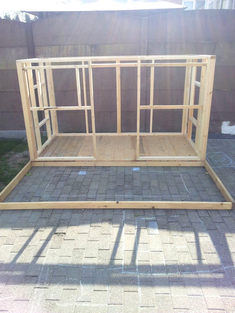 Игровой домик из поддонов - фото 6