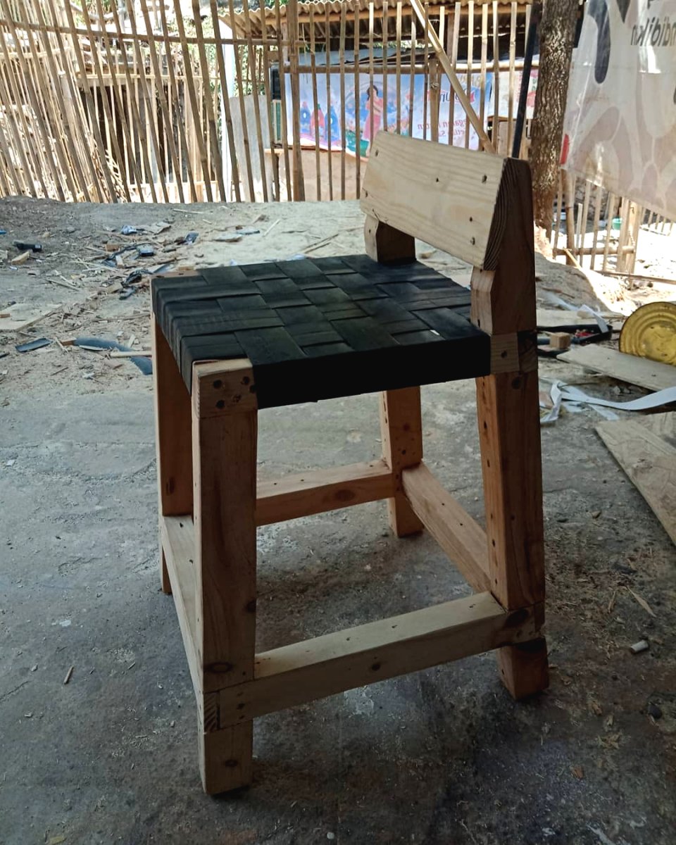 Оригинальные поделки из автопокрышек. - фото 4