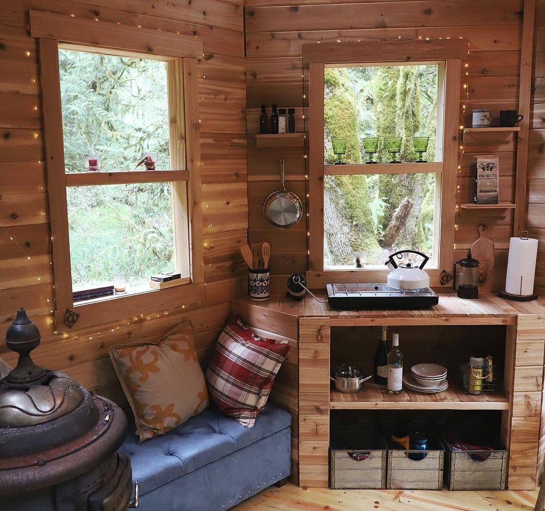 Дом с необычной крышей - фото 18