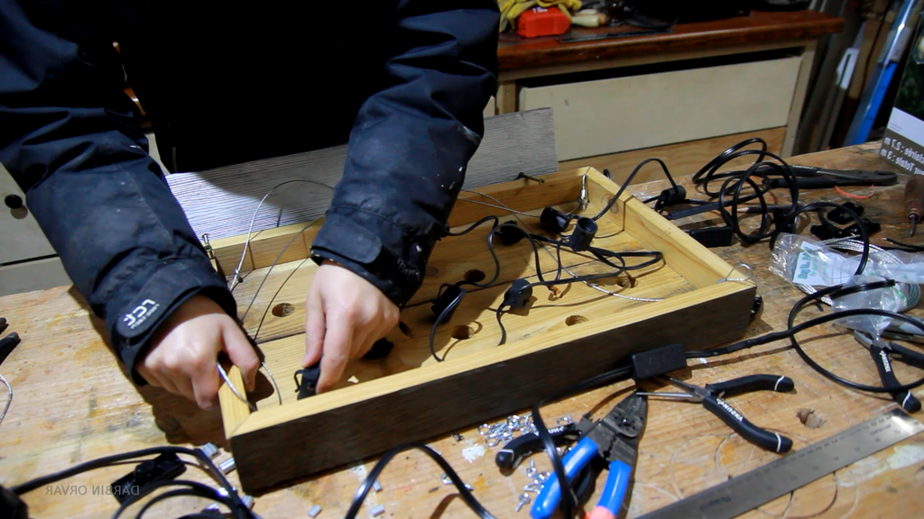 Люстра из дерева - фото 15