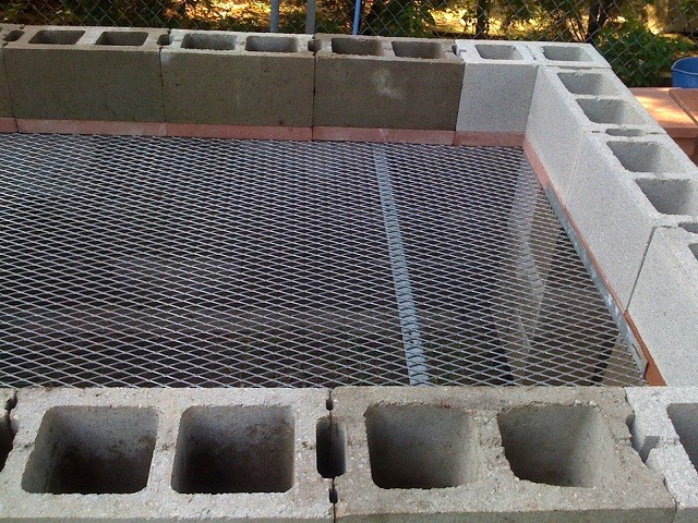 Очаг из шлакоблока для гриля - фото 5