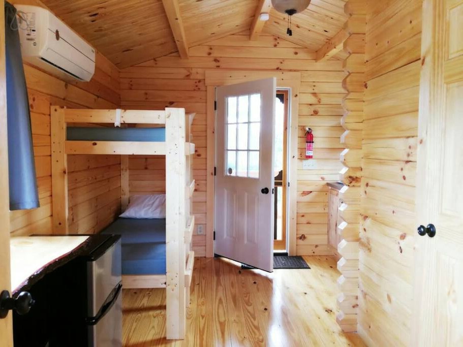 Небольшой деревянный дом - фото 4