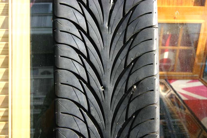 Дом из автопокрышек - фото 4