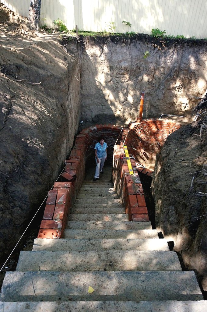 Необычный погреб из кирпича в 7 кв. м - фото 10