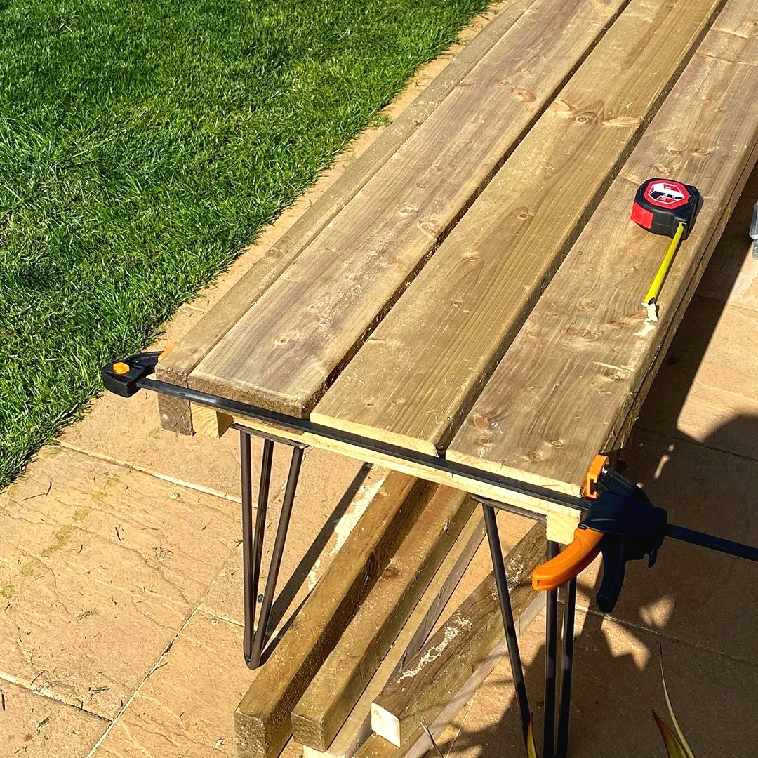 Интересная беседка из дерева - фото 8