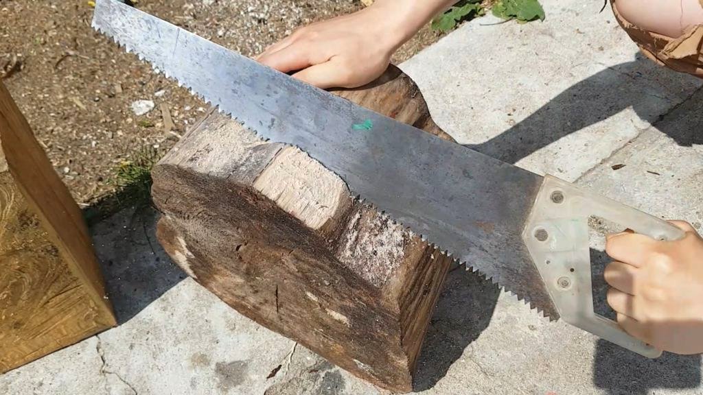 Табурет из спилов дерева - фото 2