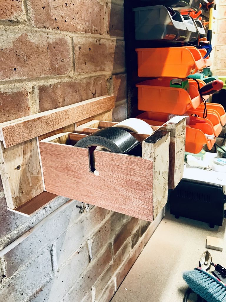 Оригинальный способ хранения изолент ПВХ - фото 2