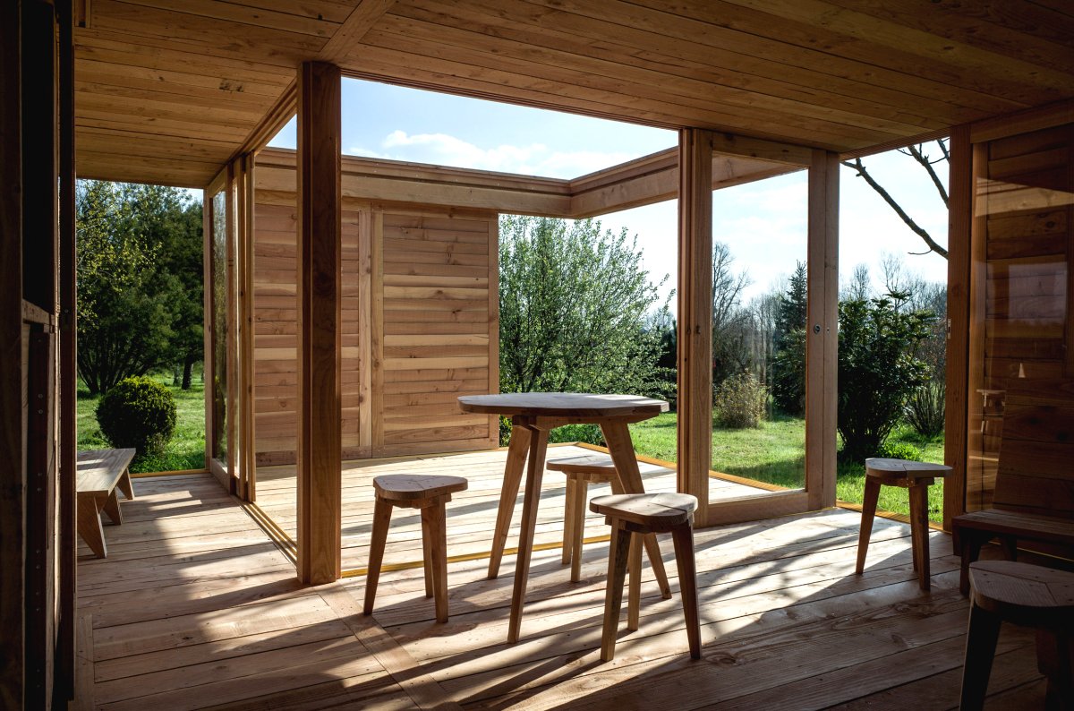 Маленький домик из дерева - фото 12