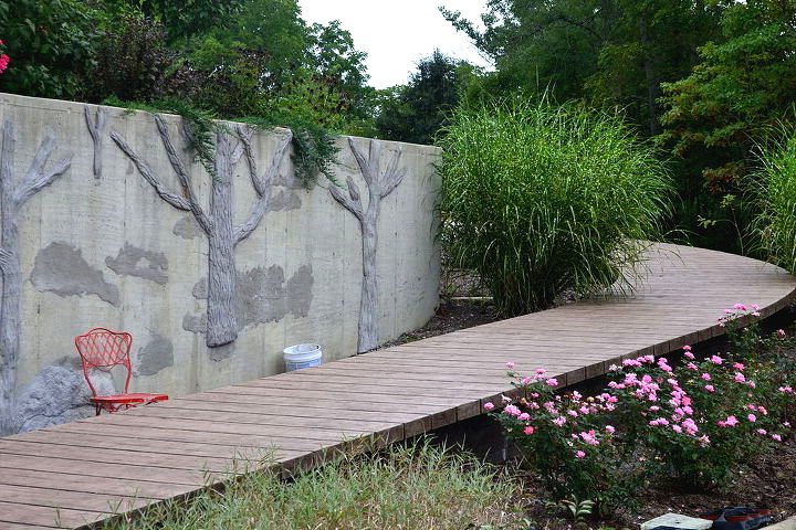 Оригинальная мозаика на бетонном заборе - фото 4