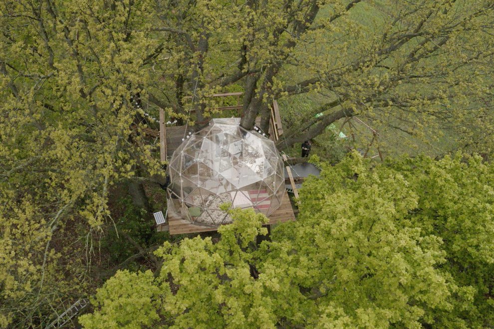 Оригинальный домик на дереве - фото 34