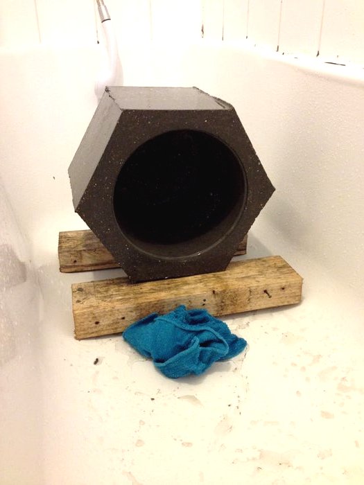 Шестигранный горшок из бетона - фото 10