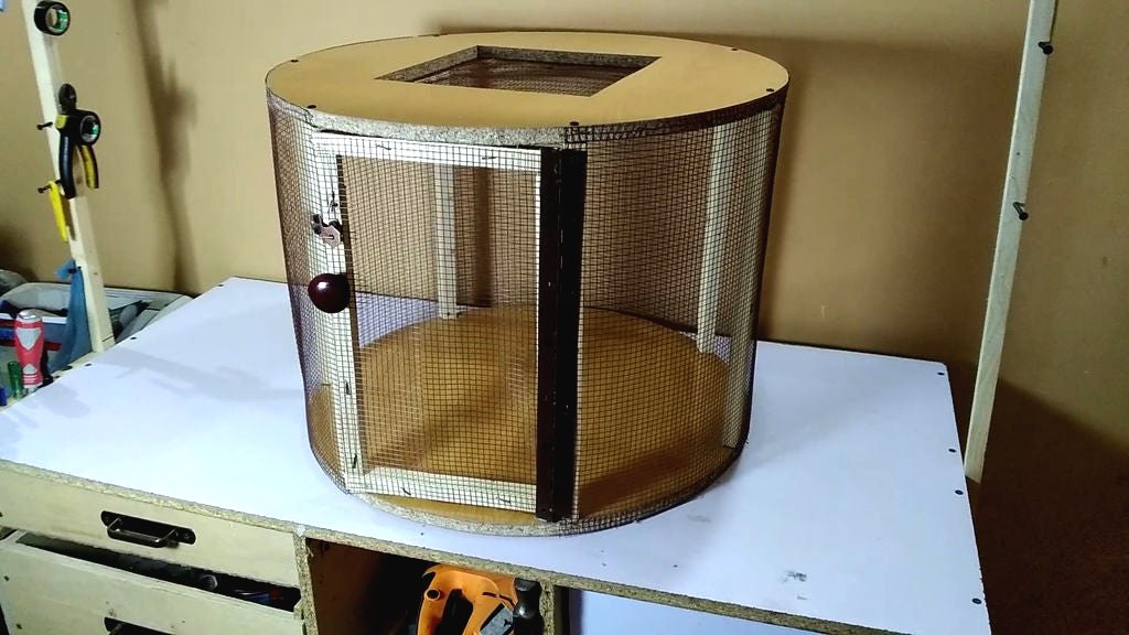 Деревянная клетка из старого стола - фото 2