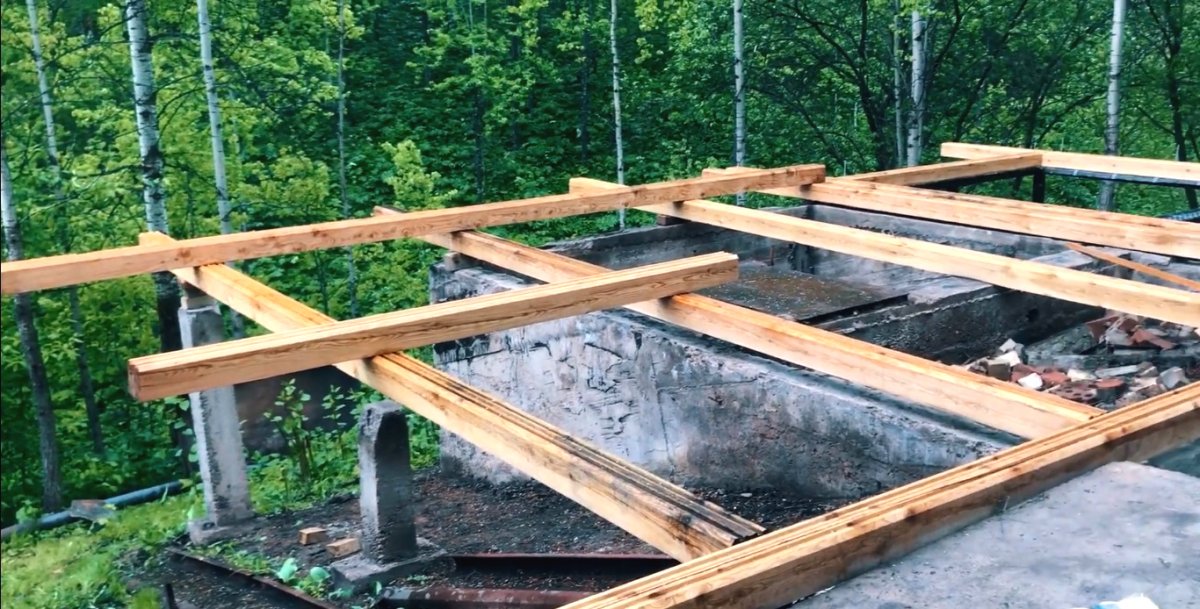 Оригинальная баня из бруса - фото 5