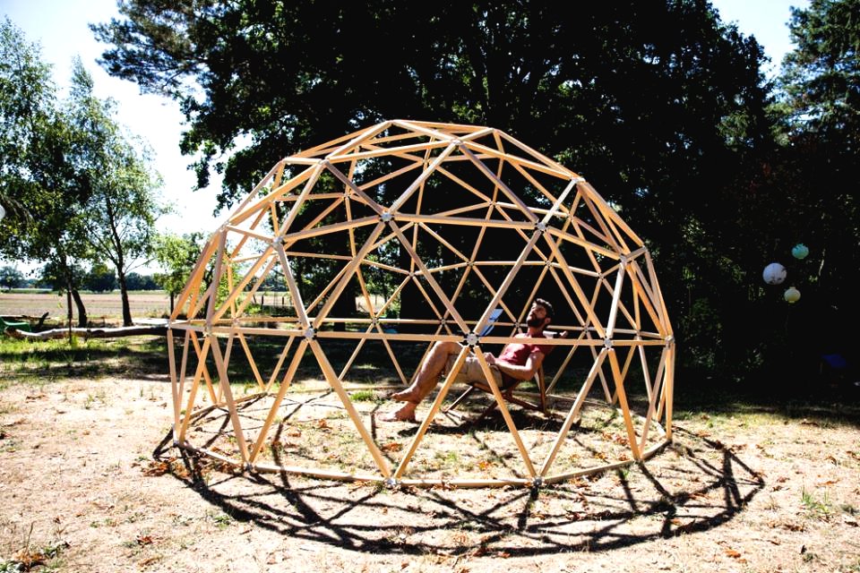 Оригинальный домик на дереве - фото 14