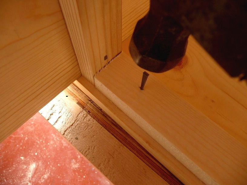 Необычный сундук из дерева - фото 7