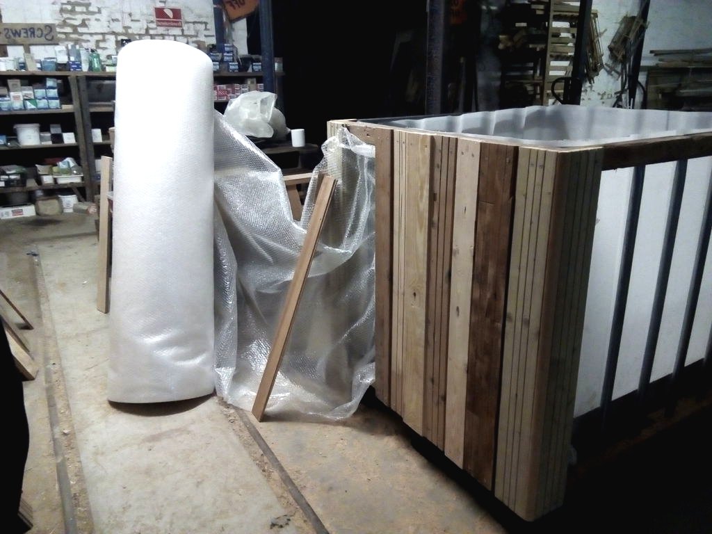 Как из пластикового бака смастерить горячую ванну - фото 21