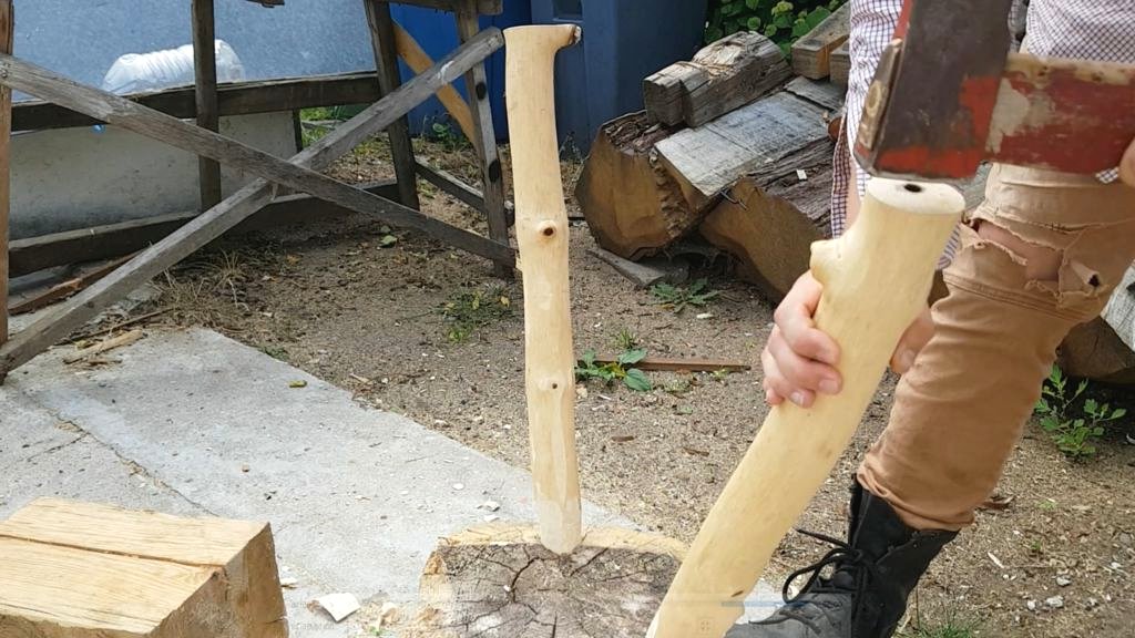 Табурет из спилов дерева - фото 7