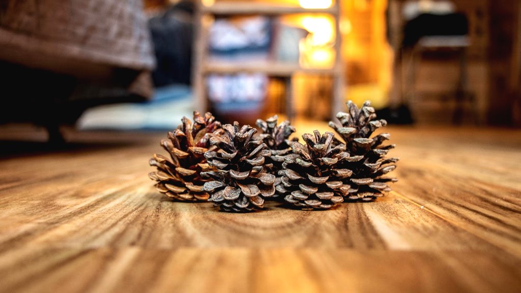 Венок из сосновых шишек - фото 3