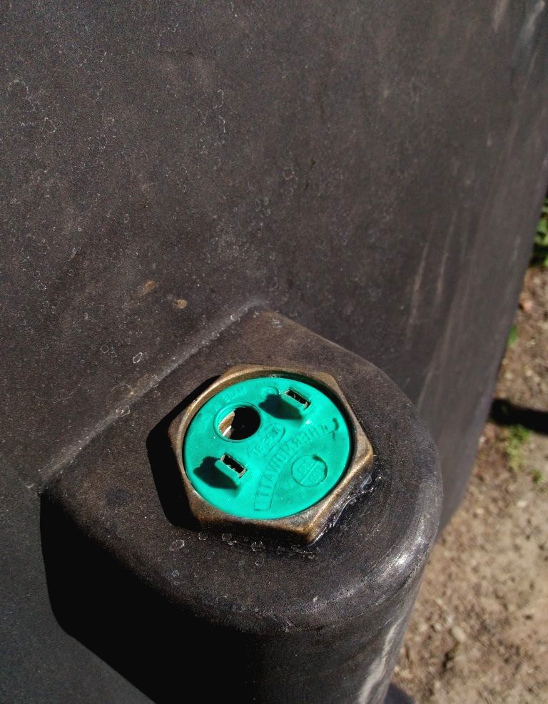 Летний душ из профильной трубы - фото 13