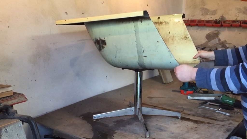 Необычное кресло из старой ванны - фото 11