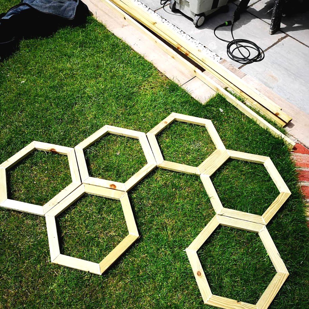 Необычный декор забора - фото 6