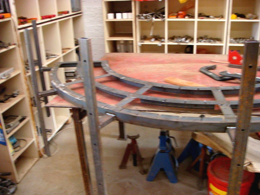 Необычная консольная скамья - фото 4