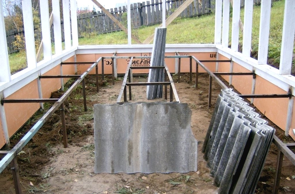 Теплица из деревянного каркаса - фото 9