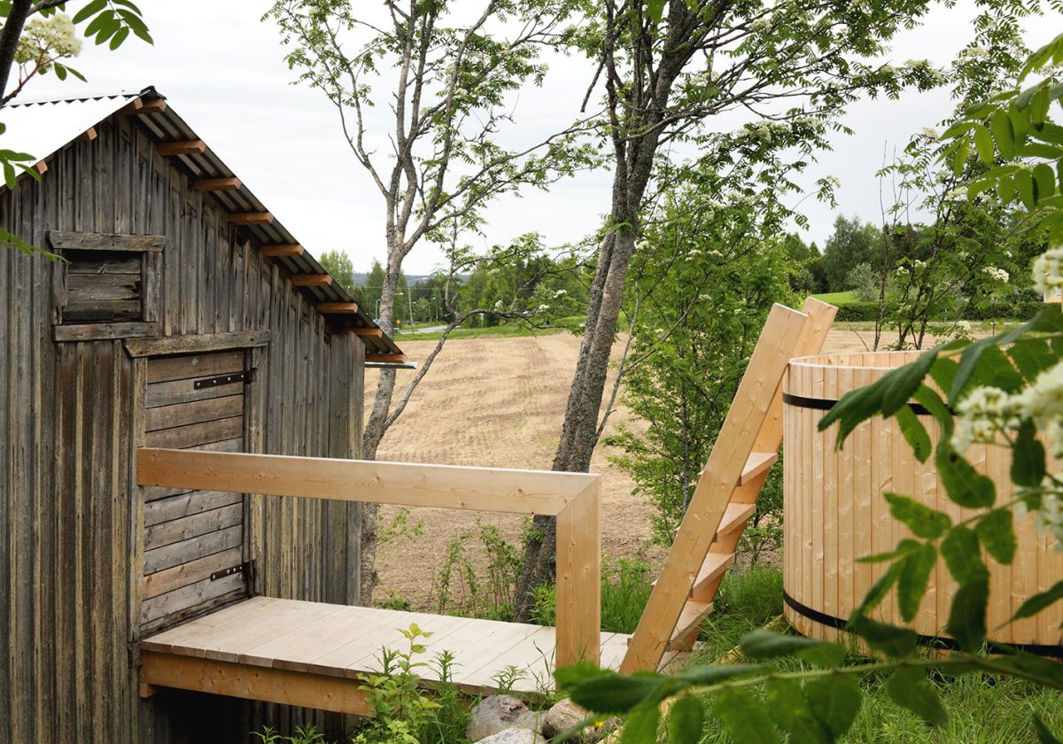 Оригинальная сауна построенная из сарая - фото 10