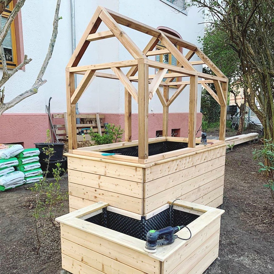 Очень красивая клумба для выращивания цветов - фото 12