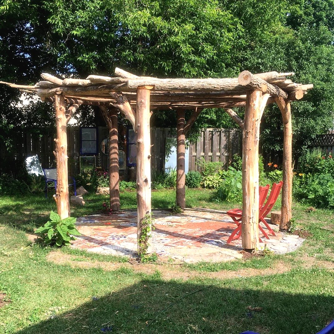 Необычное патио на даче своими руками из подручных материалов - фото 19