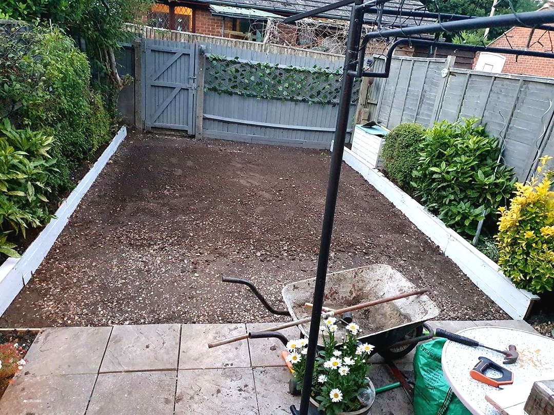 Интересное ландшафтное решение для участка перед домом - фото 6