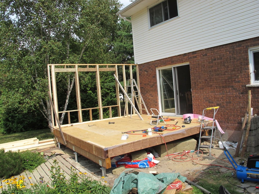 Закрытая солнечная веранда с дровяной печью - фото 9