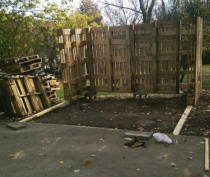 Сарай из поддонов - фото 5
