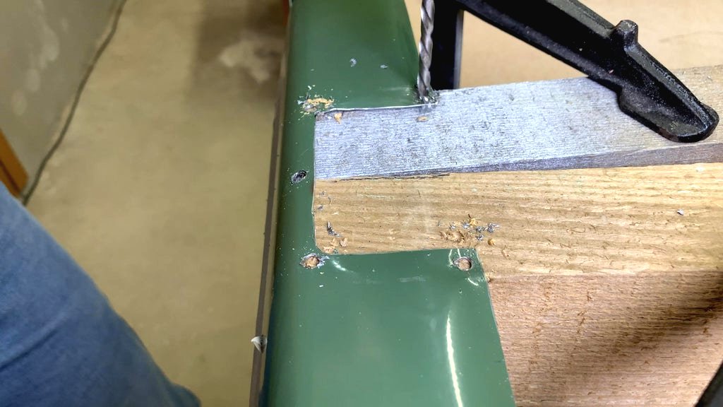 Чемодан из канистры своими руками - фото 11