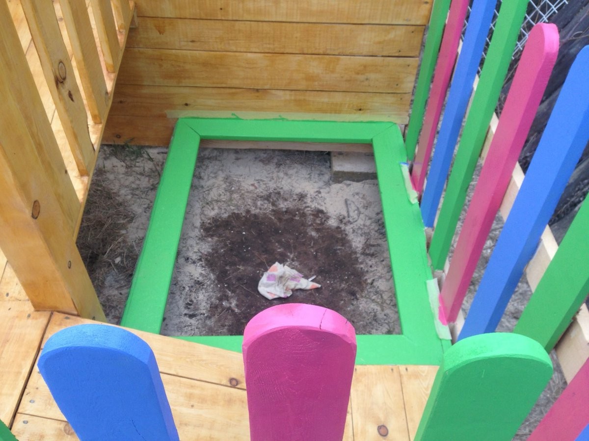 Детский домик на даче своими руками - фото 18