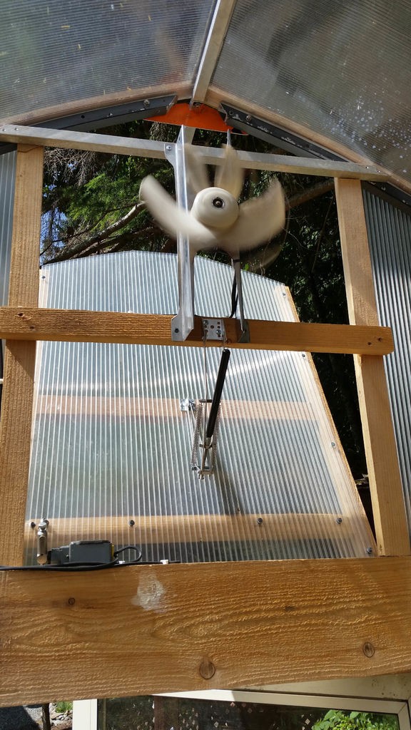 Теплица из подручных материалов - фото 13