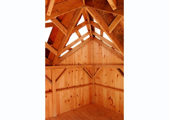 Дом с необычной  крышей - фото 7