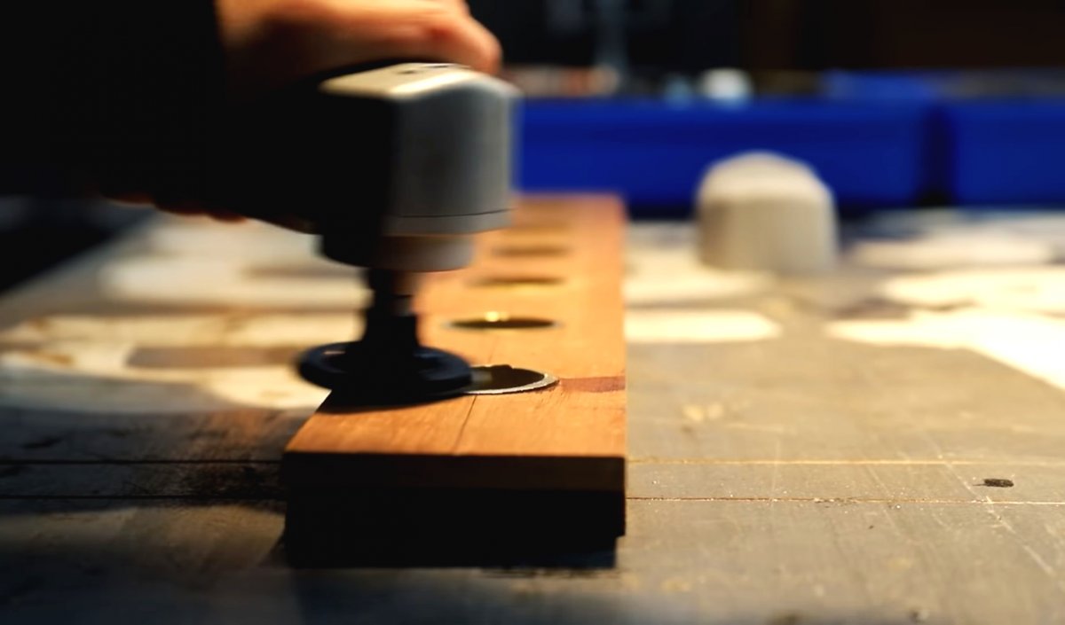 Необычная вешалка и полка для одежды - фото 7