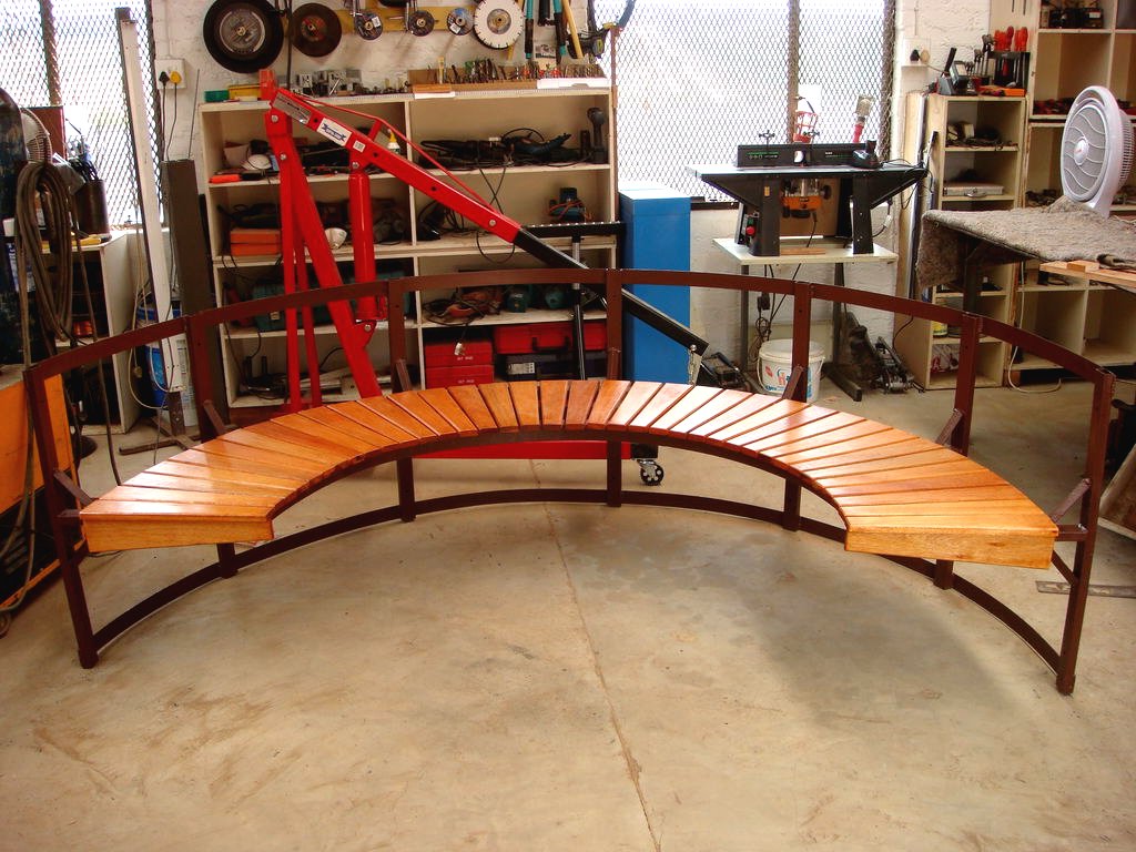 Необычная консольная скамья - фото 8