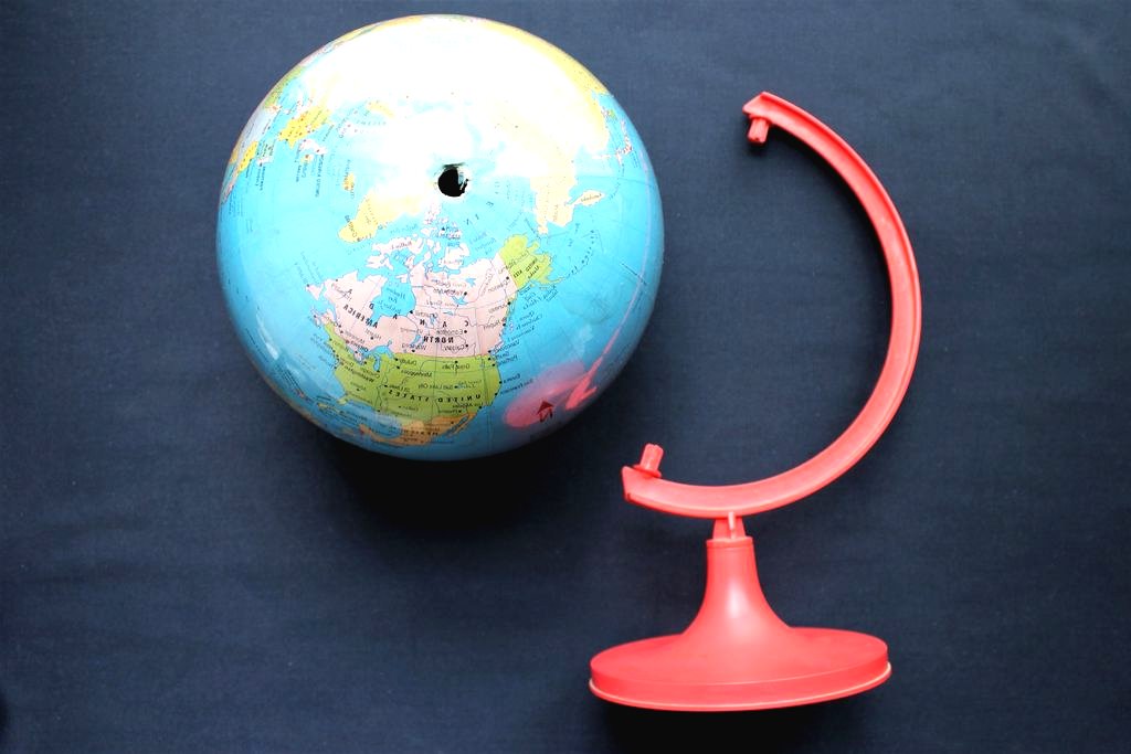 Подвесная лампа из глобуса - фото 3