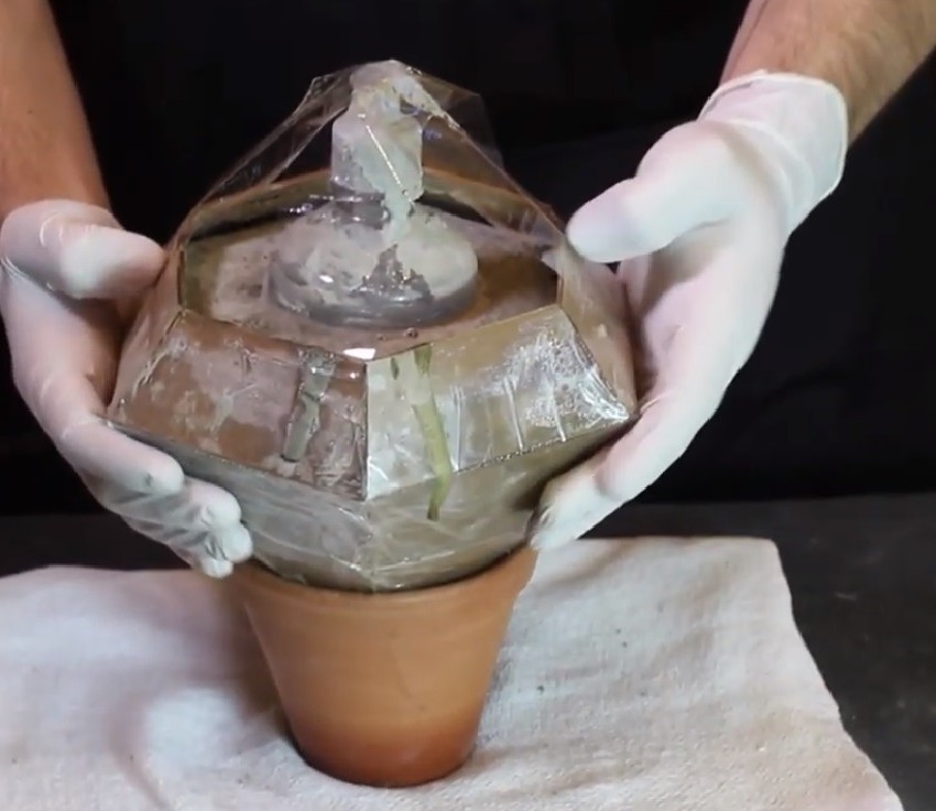 Горшок из цемента в форме алмаза - фото 6