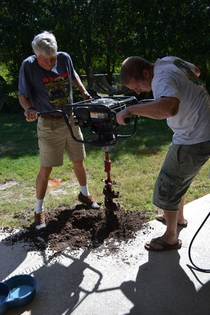 Детский дом на столбах со стеной для скалолазания - фото 3