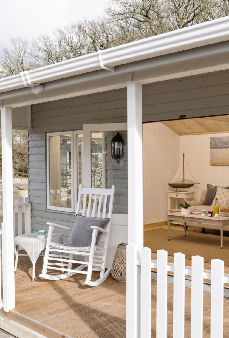 Небольшой дом с верандой - фото 5